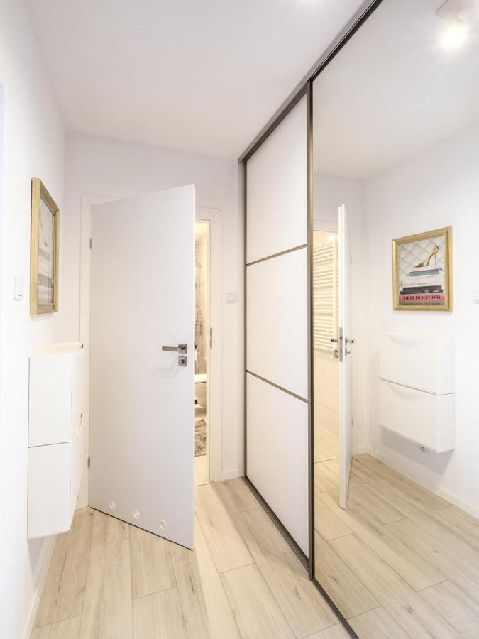 Konopnickiej 11/23 Apartment